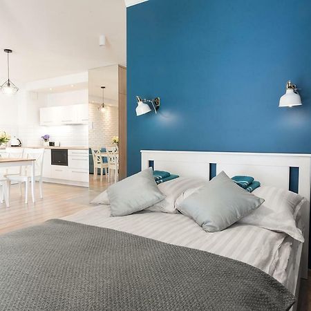 Blue Apartment In Vibrant Heart Of Гдиня Екстериор снимка