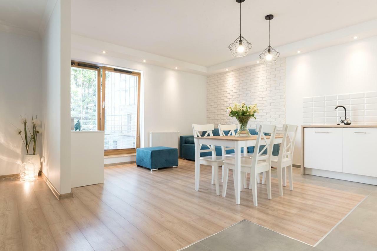 Blue Apartment In Vibrant Heart Of Гдиня Екстериор снимка